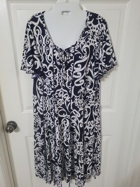 Sami & Jo Navy and White Printed Midi Dress
